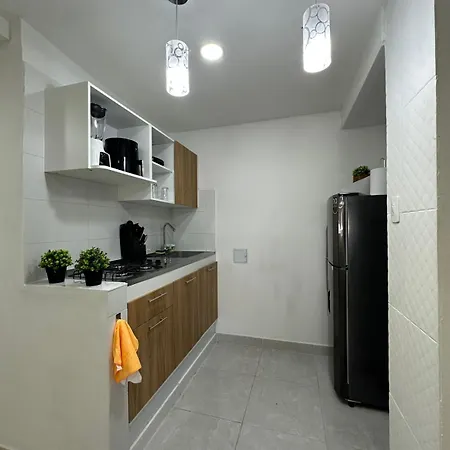 Apartment Amplio, Central, A Pocos Metros De La Playa, Barrio El Laguito