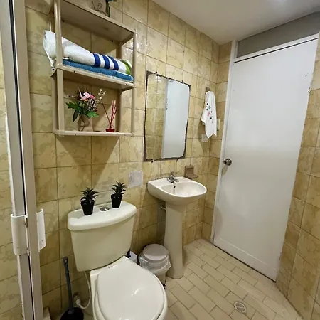 Apartment Amplio, Central, A Pocos Metros De La Playa, Barrio El Laguito Cartagena